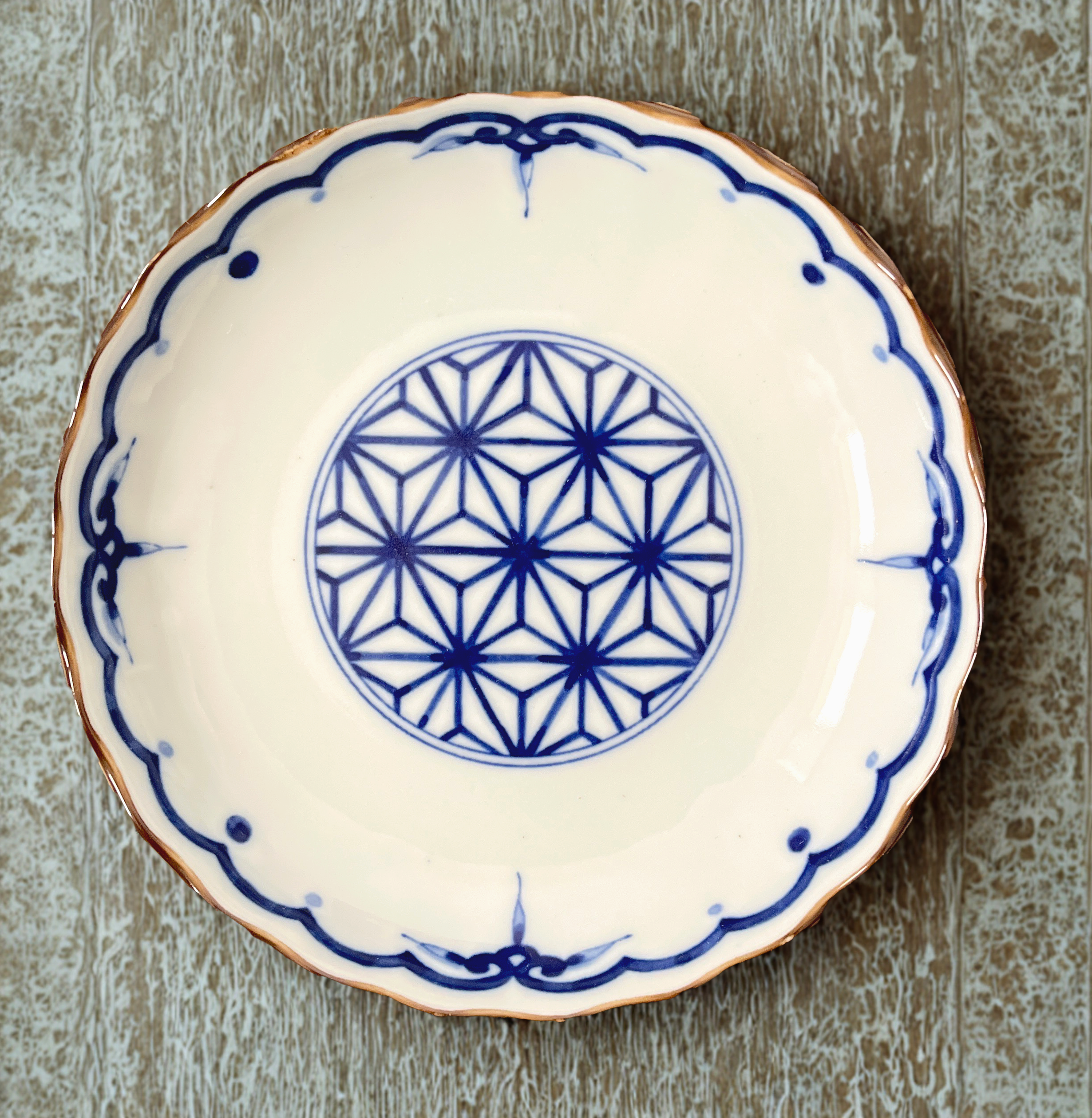Japanese Blue and White Seigaiha Pattern Ceramic Tableware – Waku Waku